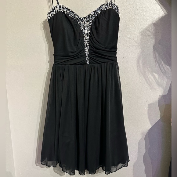 Black dress with rhinestones - Picture 1 of 4